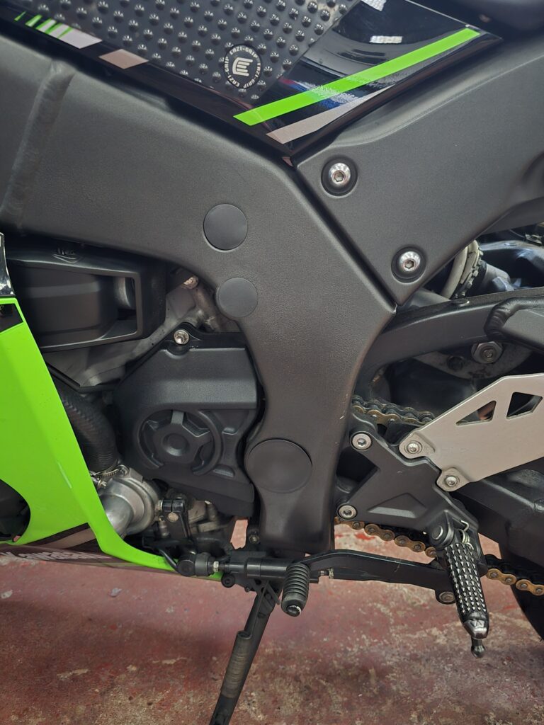 KAWASAKI ZX10R 2016-2020 FRAME HOLE PLUGS